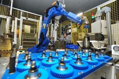 機(jī)器換人浪潮下的重慶產(chǎn)業(yè)工人轉(zhuǎn)型之路