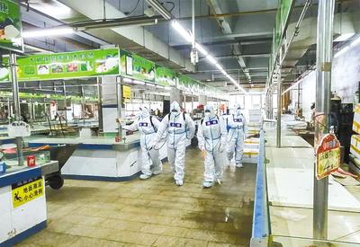 武漢農(nóng)貿(mào)市場升級(jí)進(jìn)行時(shí) 早晚徹底消殺，硬件改造達(dá)標(biāo)方準(zhǔn)營業(yè)